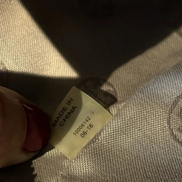 Tory Burch Robinson Small Zip Leather Tote - Picture 16 of 17